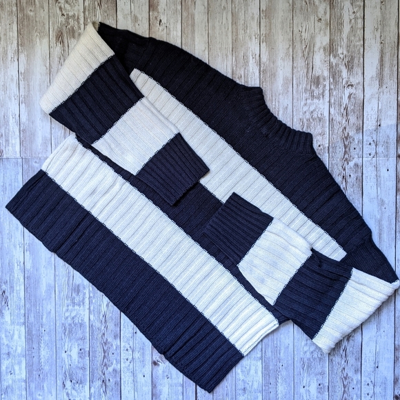 Arpeggio Ribbed Cozy Cotton Cropped Sweater in Navy Stripe, XS NWT - Picture 4 of 5